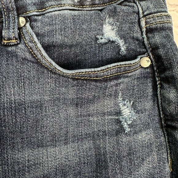 Judy Blue Women's Skinny Fit Control Top Raw Hem Capri Jean, Size 11/30, Auburn - Picture 7 of 16